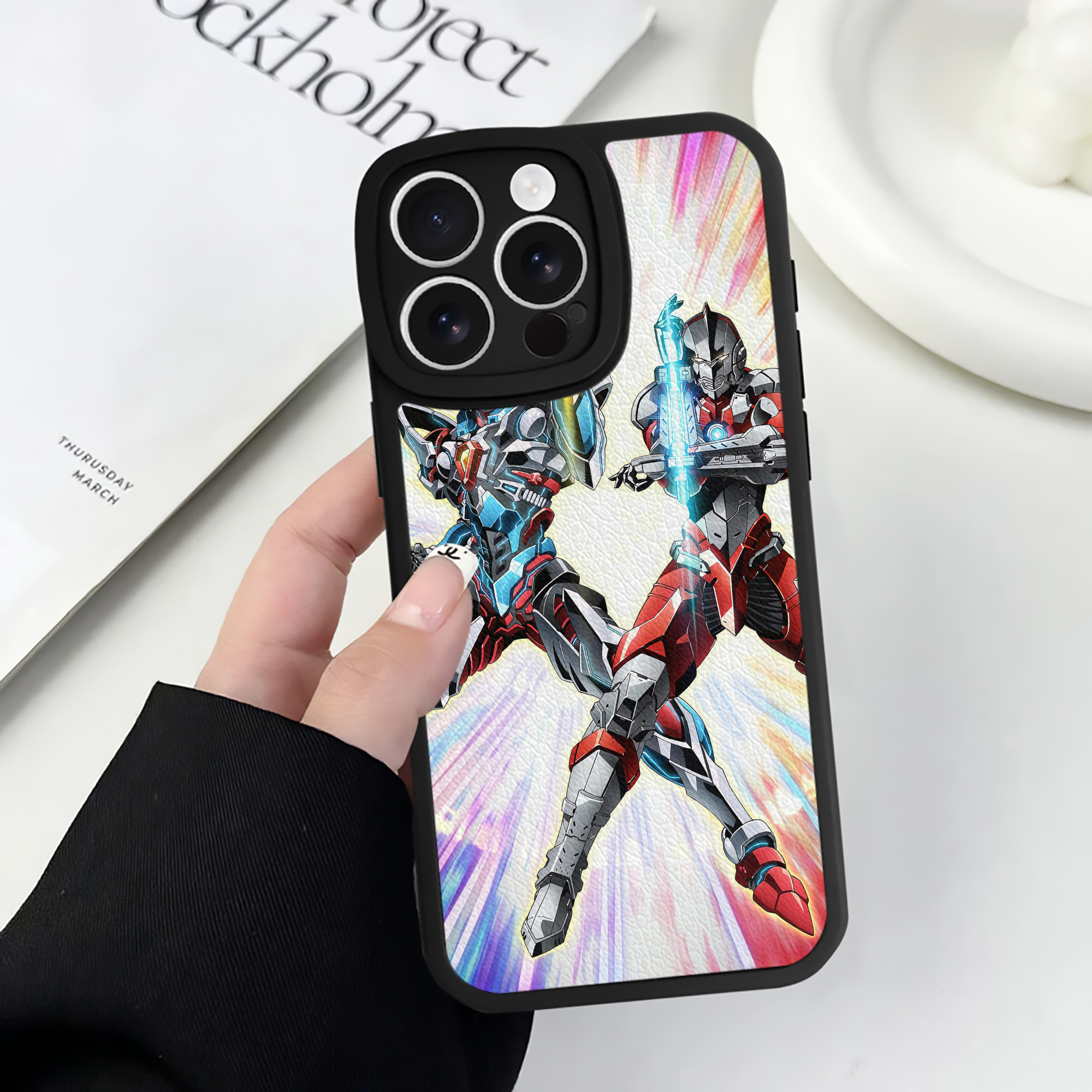 （画像用） ウルトラマン Ultraman 【iPhone 16シリーズ対応】シリコンスマホケース（レザー調） 材質：シリコン